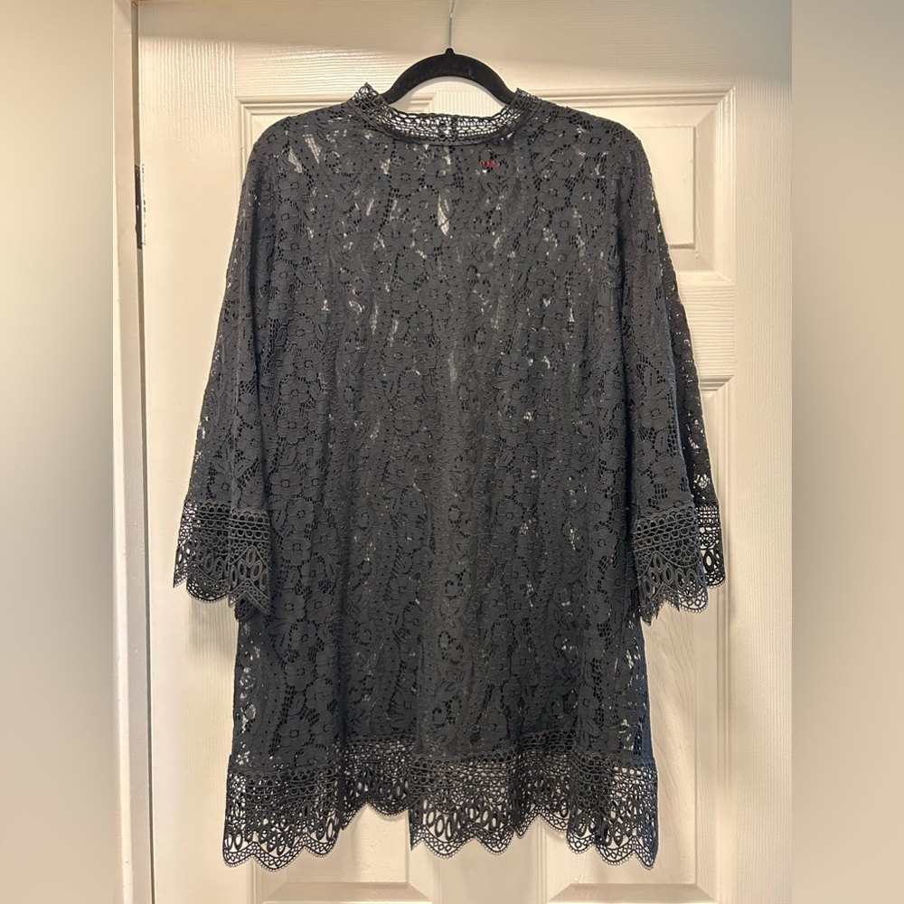 Johnny Was Biya Black Sheer Lace Tunic Blouse Key Hole Botton Back 1X